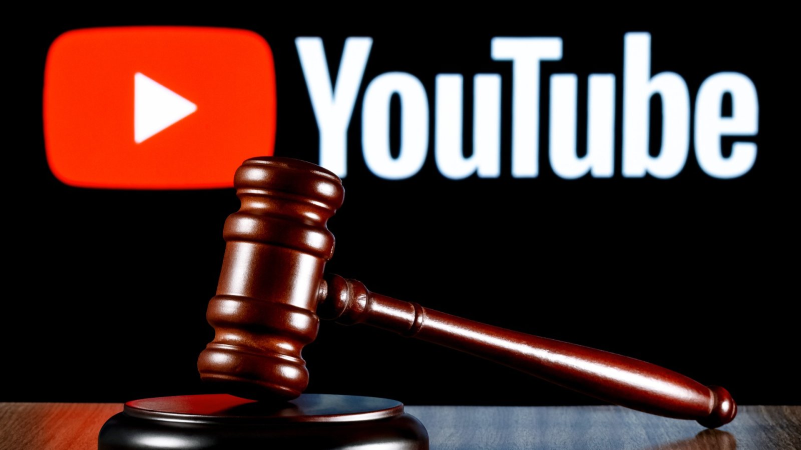 $ 22 miljoen rechtszaak tegen de moeder van een YouTuber wegens misbruik