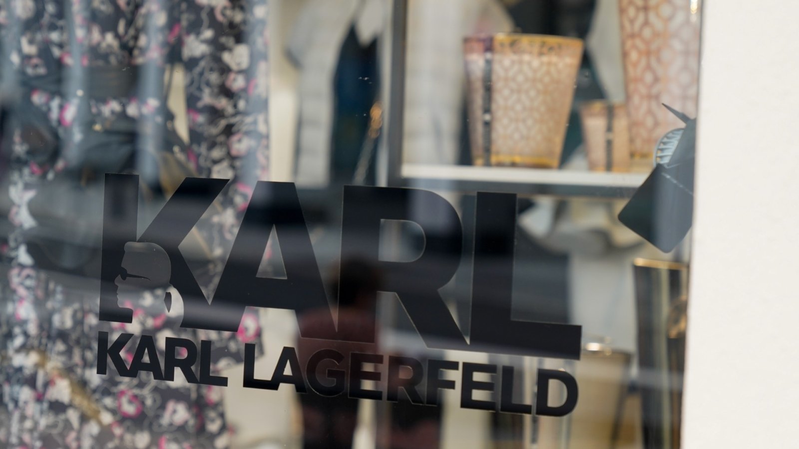 L'exposition de Karl Lagerfeld au Met présente la vision remarquable du créateur