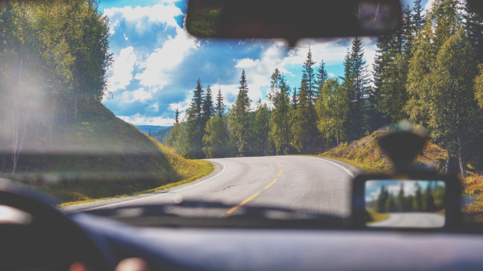 What makes a perfect road-trip car? Here are our tips to get the best one!