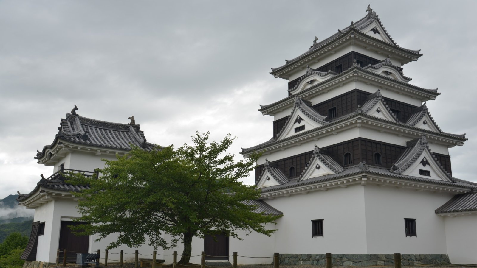 日本历史城堡大津和平户开始接待过夜游客