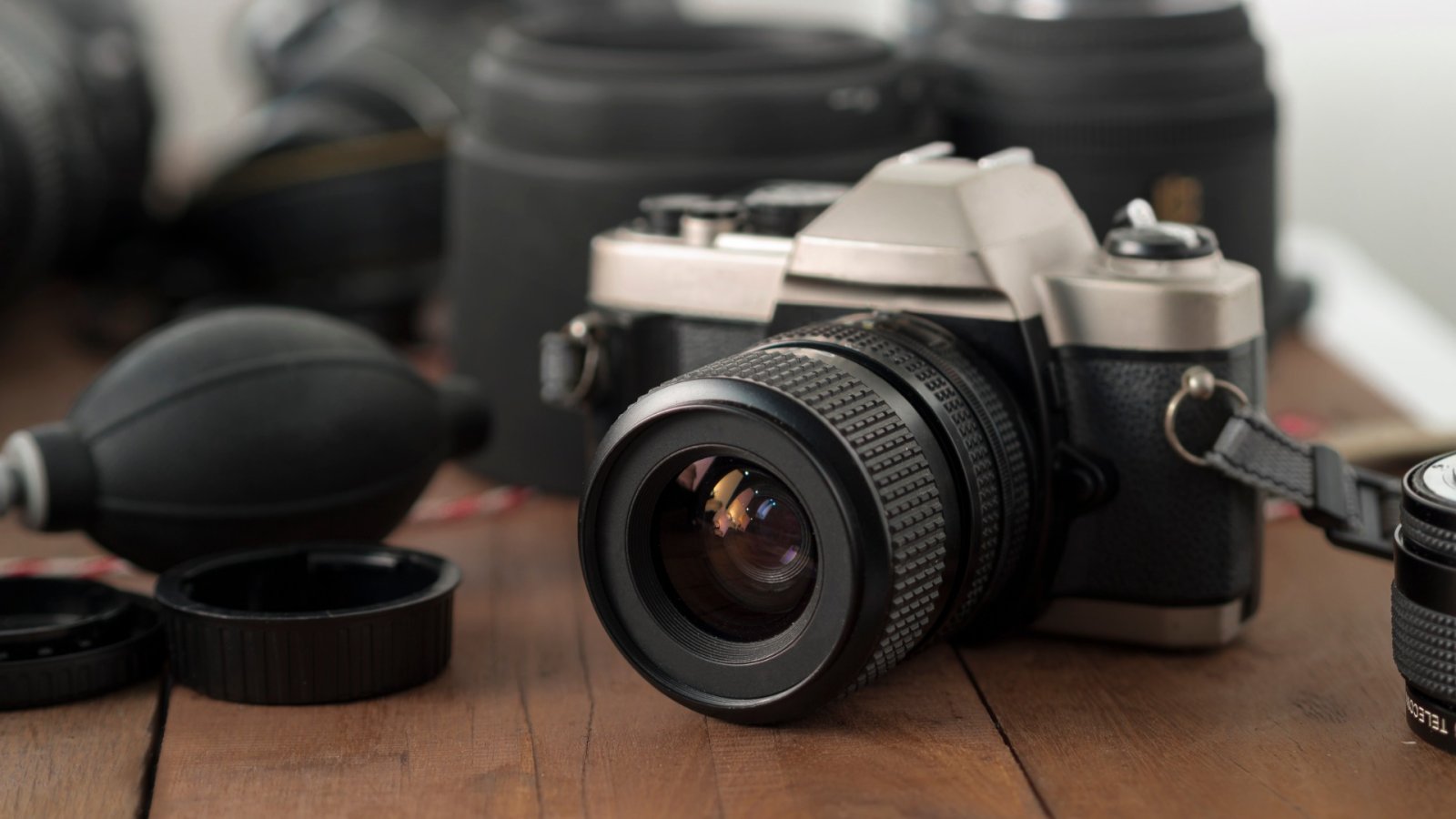 Leicas elegante D-Lux-8-kamera: bare fanger minner