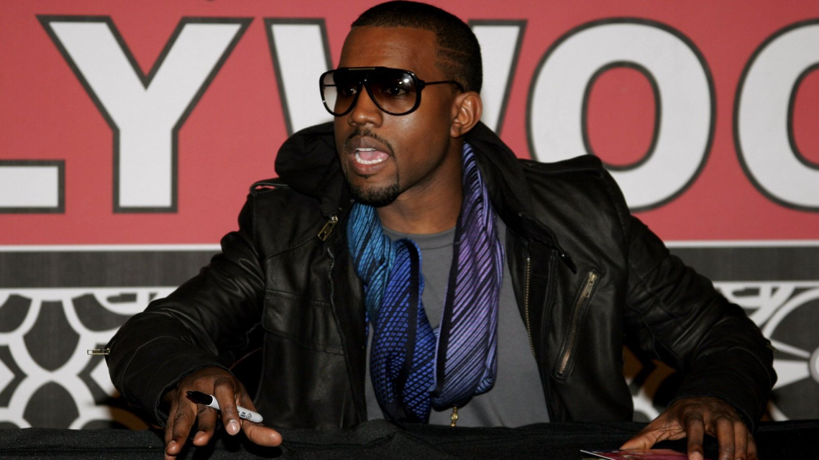 Der größte Untergang eines Künstlers: Kanye West und die Marken, die Krawatten kappen