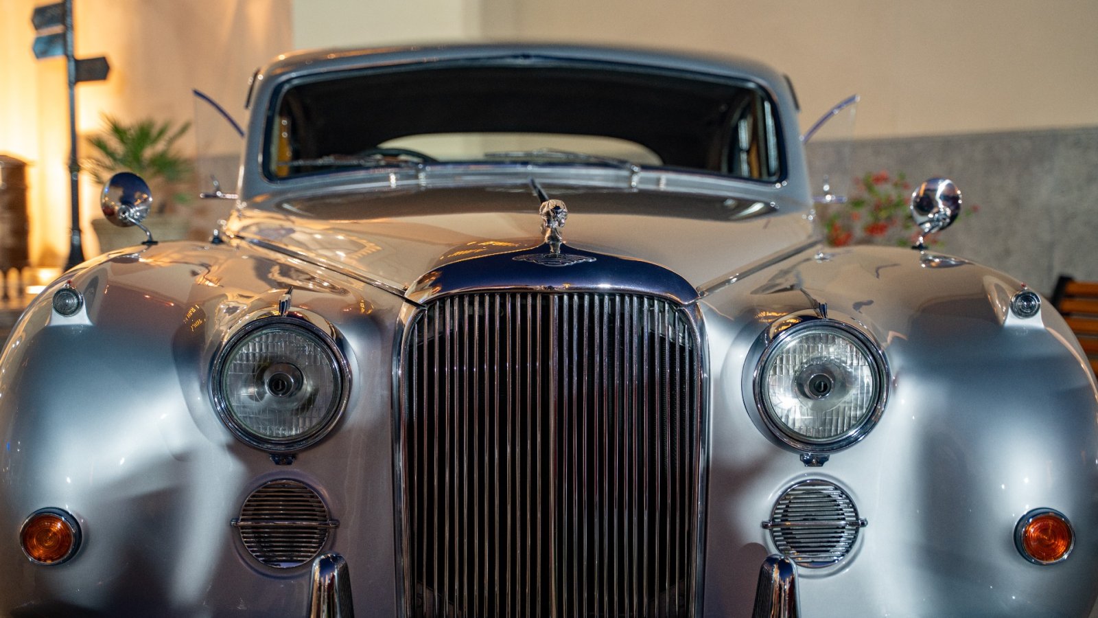 What you get and what you risk when starting to invest in collectible cars