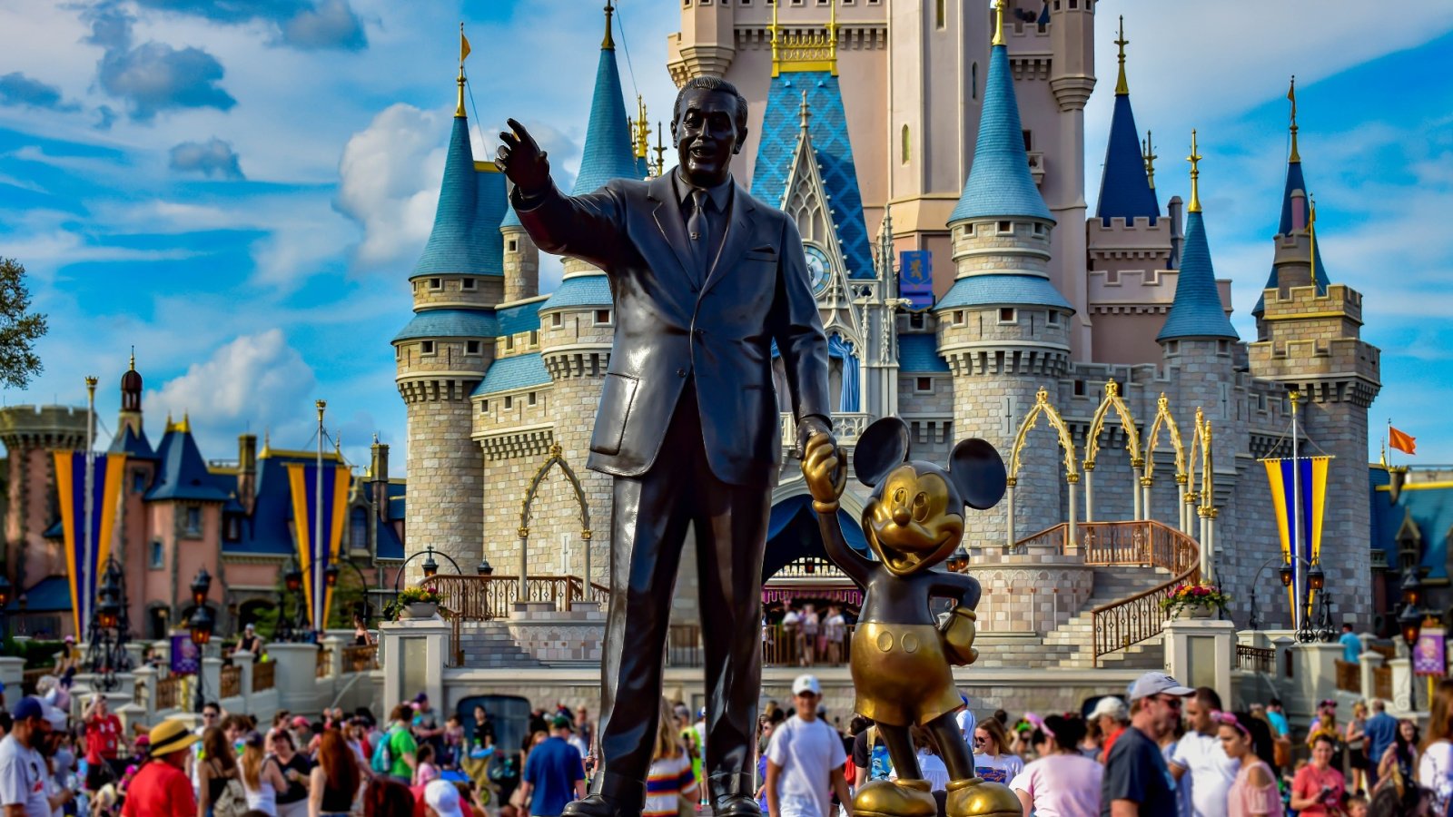 O vacanță magică la Walt Disney World: cum să rezervi una