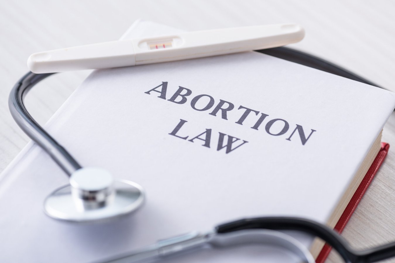 He aquí por qué las leyes de aborto no afectan solo a las mujeres