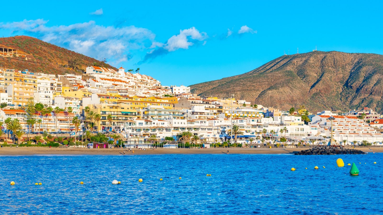 Discover the ultimate getaway in Los Cristianos: a Paradise retreat