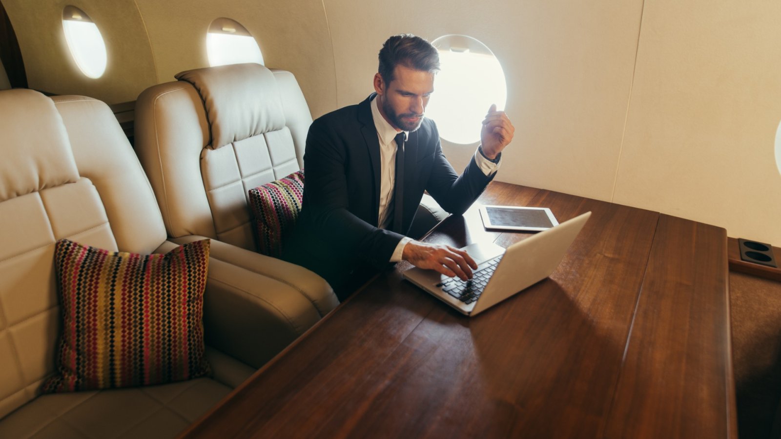 How to maximize your comfort: the private jet edition